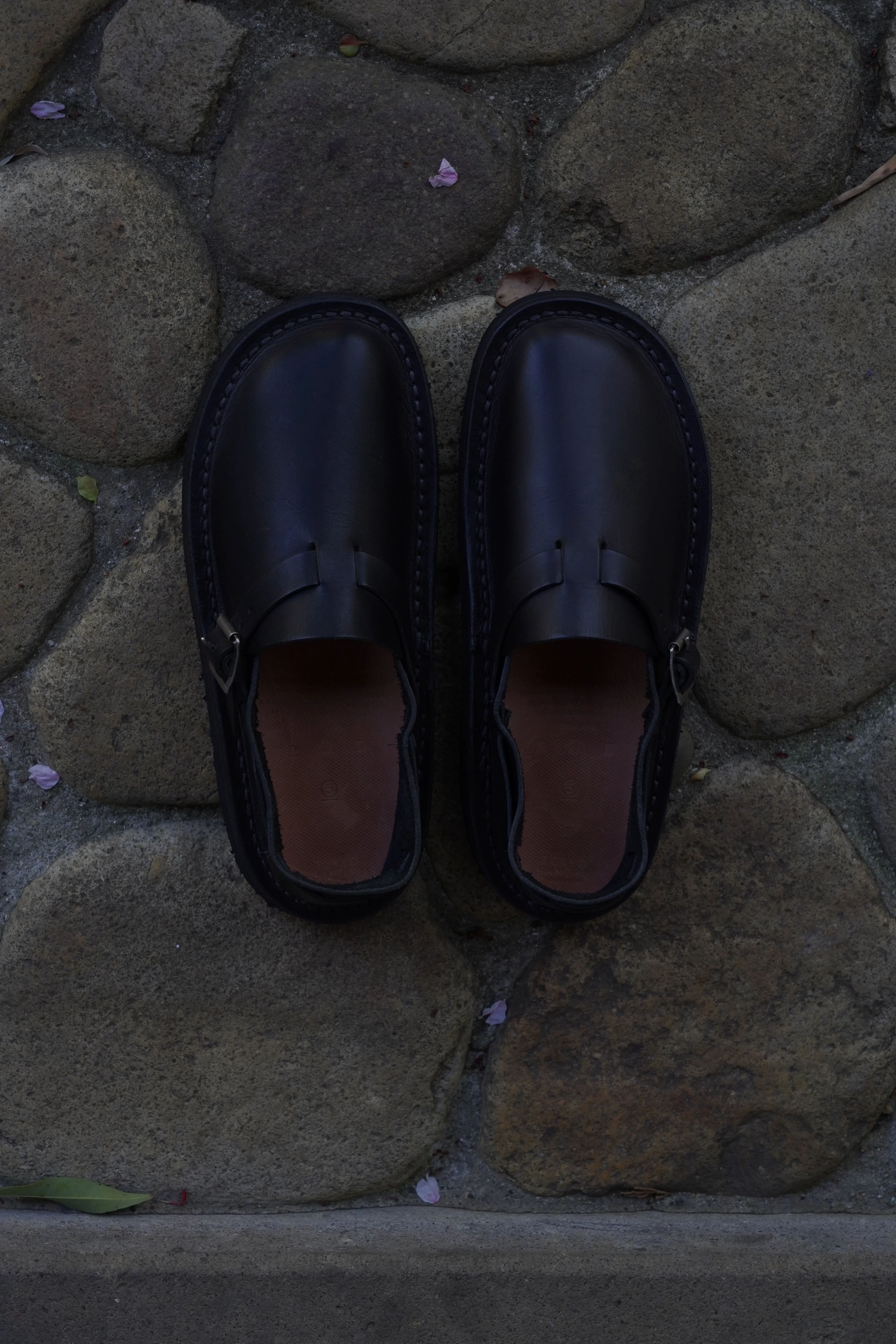 BELT HOLD SLIP-ON