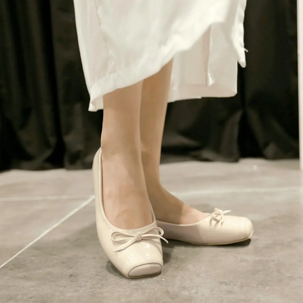 DINTAHA Square Toe Flats with Bow Patent Leather Flats for Women Slip On Ballet Flats