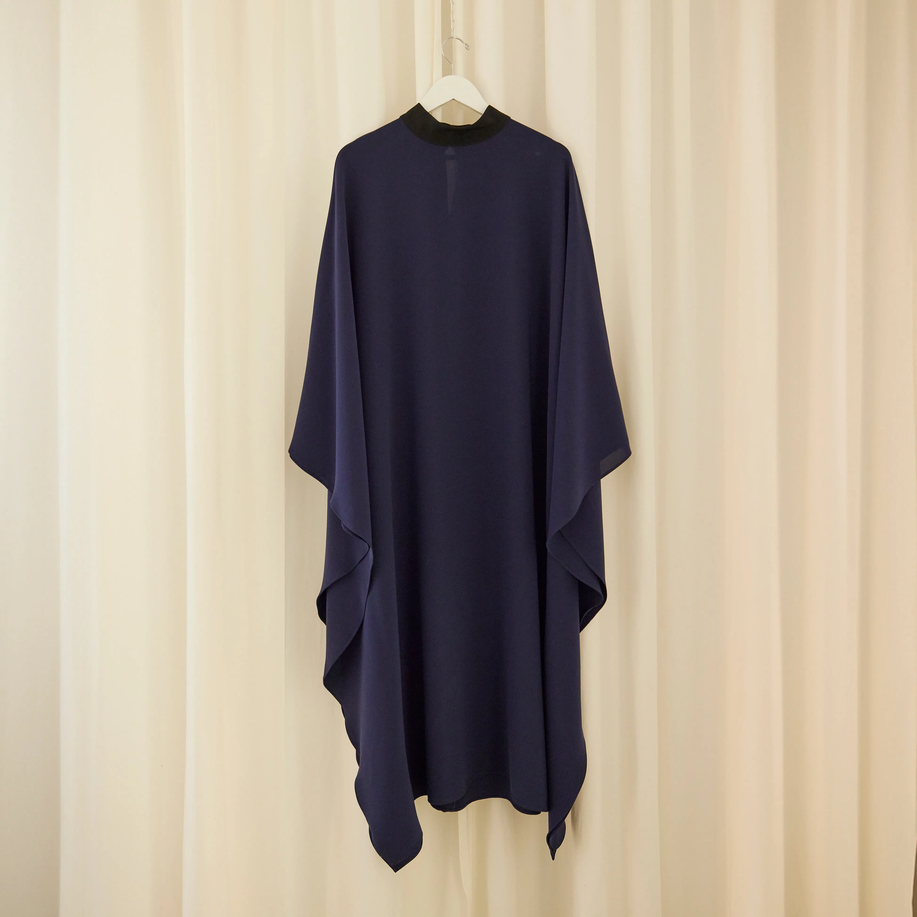 DRESS "BELLA" IN NAVY WITH BLACK NECKLINE
