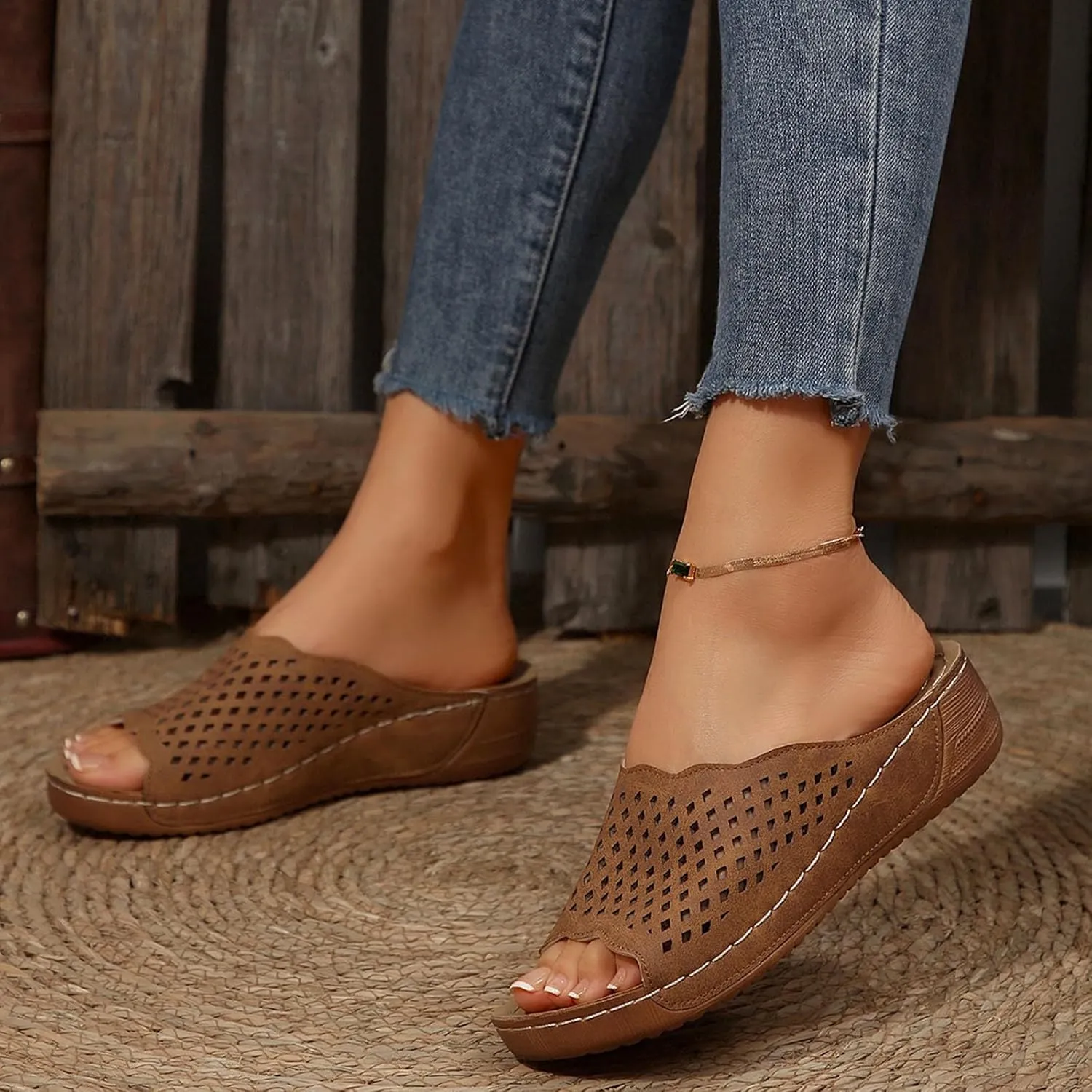 Slippers for Women Summer Beach Platform Sandals Slip on Wide Width Sandals Leather Wedge Slippers Walking Shoes