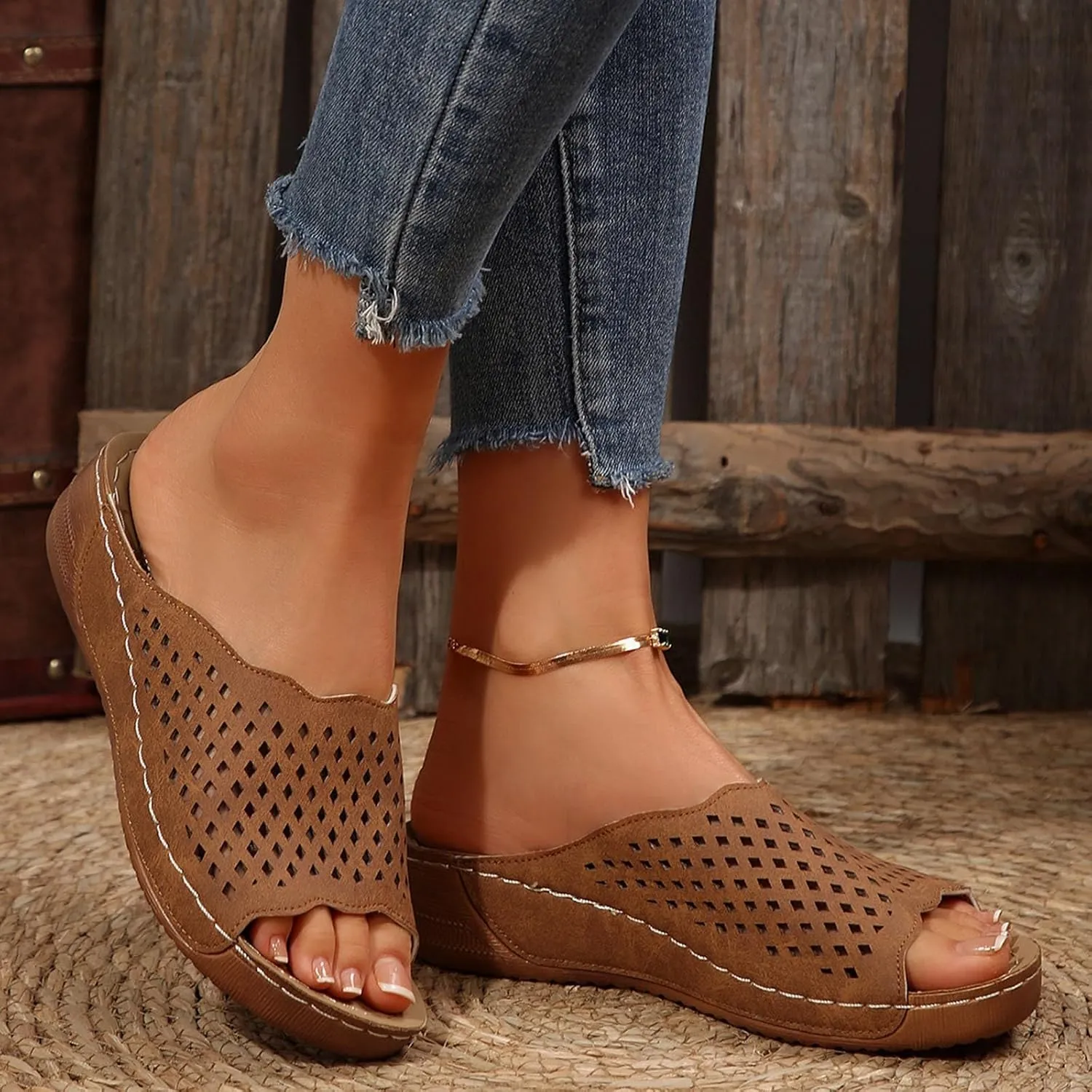 Slippers for Women Summer Beach Platform Sandals Slip on Wide Width Sandals Leather Wedge Slippers Walking Shoes