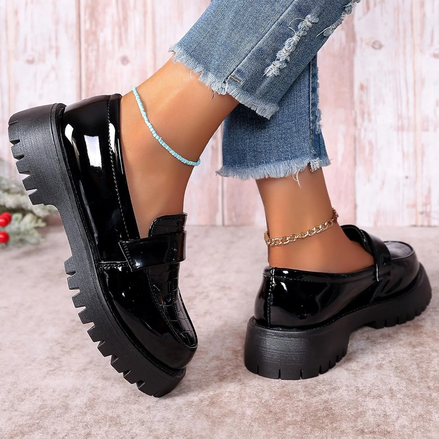 Women's Loafers, Hands Free Slip-on Chunky Lug Sole Dressy Shoes Wide Width Comfortable Casual Boat Shoe Ladies Cushioned Footbed Lightweight Jogging Comfy Walking Footwear for Daily Wear